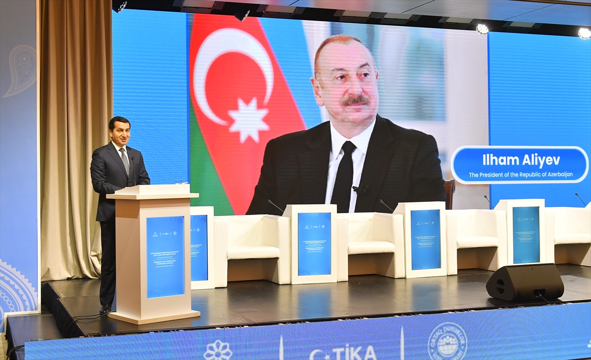 Bakü'de, Türk dünyası STK'lerinin Dayanışma Forumu düzenlendi