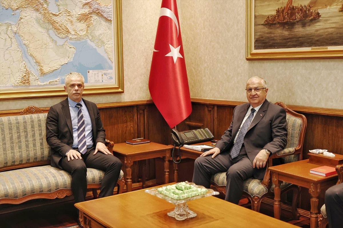 Milli Savunma Bakanı Güler, KKTC'nin Ankara Büyükelçisi Korukoğlu'nu kabul etti