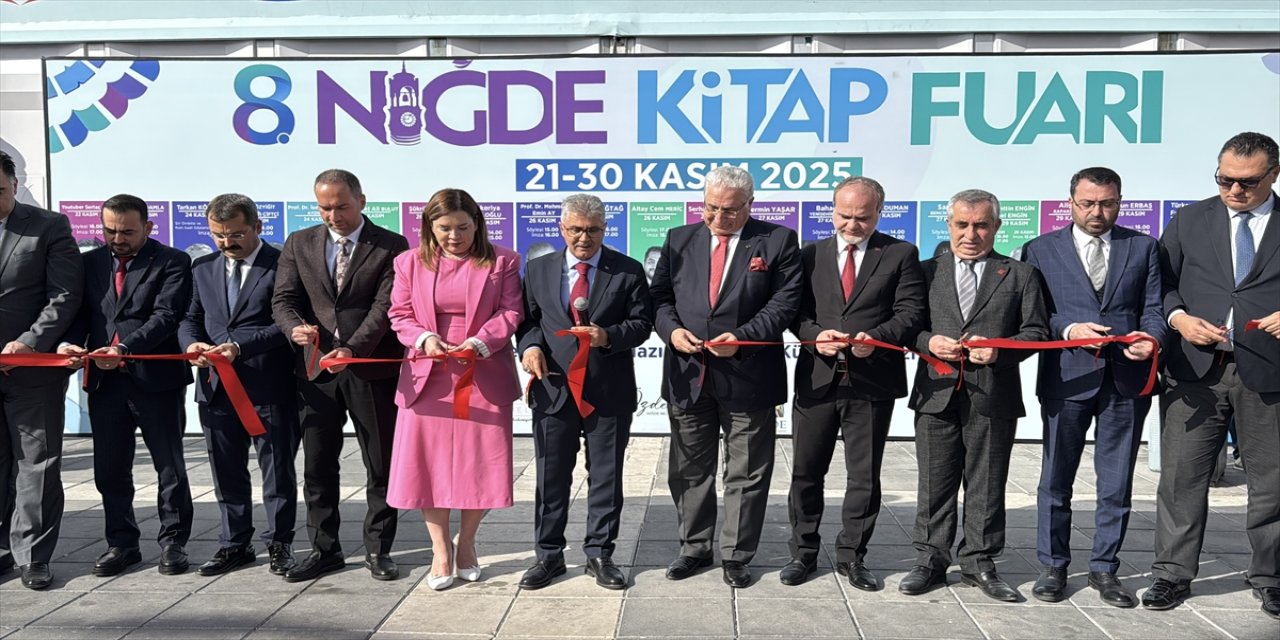 Niğde 8. Kitap Fuarı açıldı.