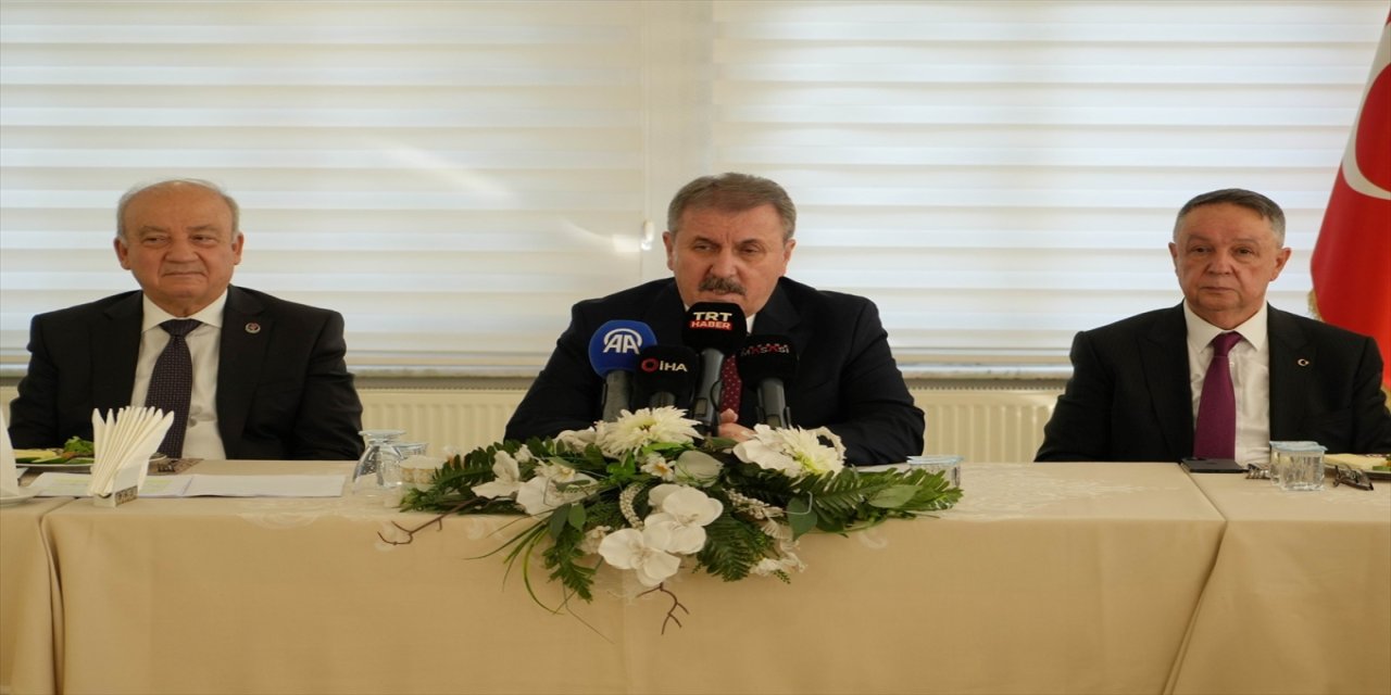 BBP Genel Başkanı Destici: "Öğretmenlerimizin her türlü ihtiyacının karşılanması öncelikli olmalı"