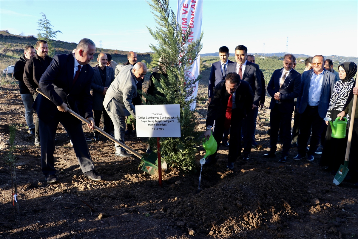 Bursa'da Kırgız Cumhuriyeti Bursa Fahri Konsolosu Bilal Tutuş adına hatıra ormanı oluşturuldu