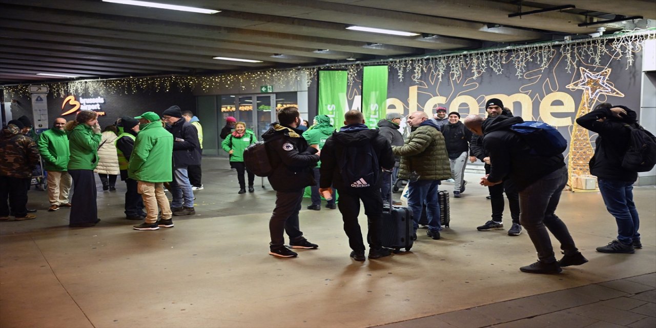 Belçika’da 3 günlük grevin son gününde toplu taşımadan kamu hizmetlerine kadar aksaklıklar yaşandı