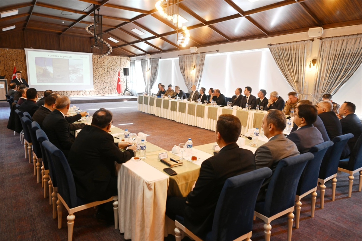 Erzurum'da "2025 Palandöken Kış Tedbirleri ve Güvenlik Toplantısı" yapıldı