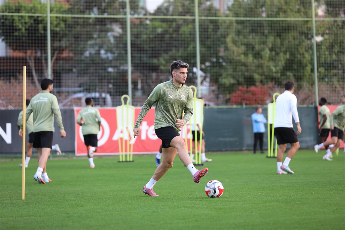 Alanyaspor, Samsunspor maçının hazırlıklarına başladı