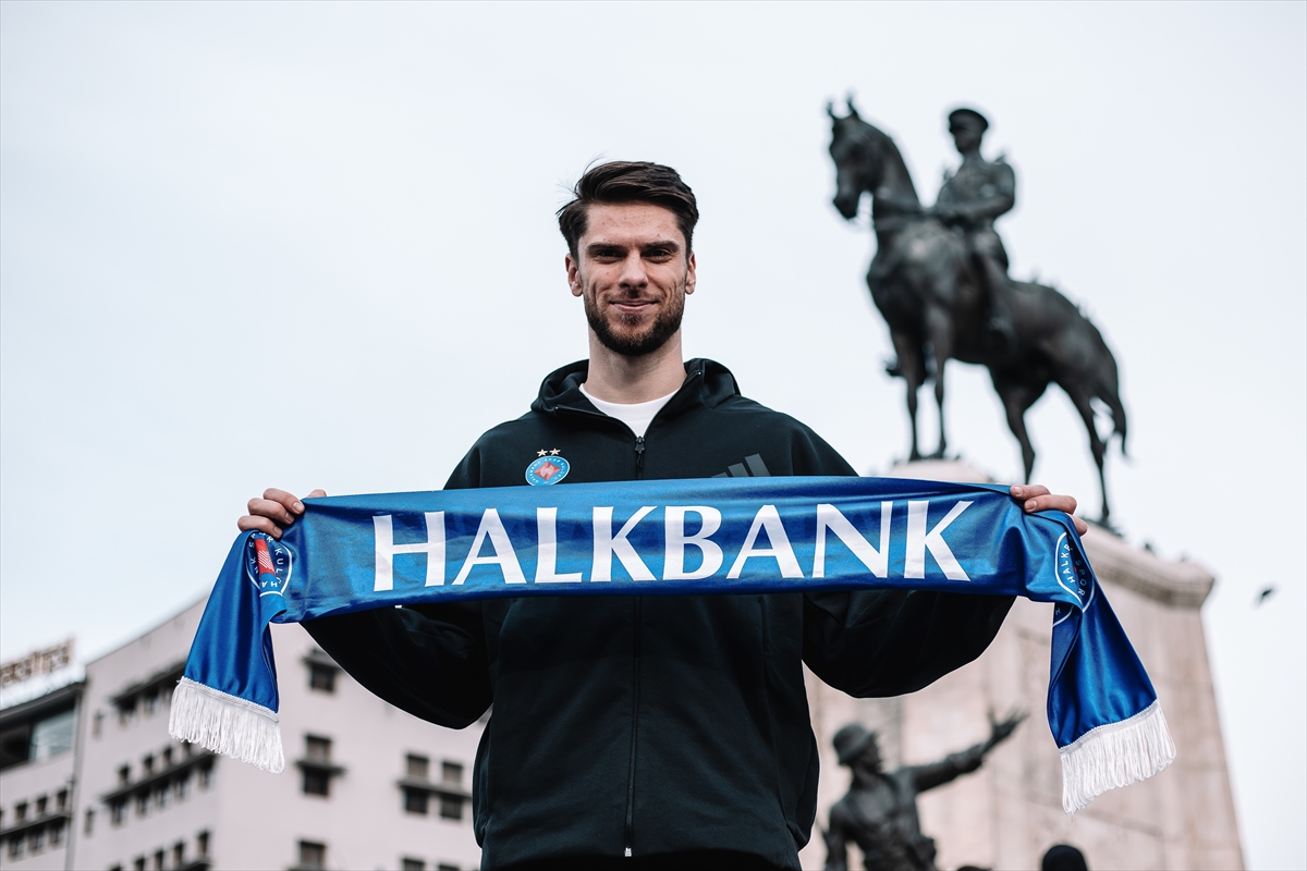 Halkbank Voleybol Takımı, Aleksander Sliwka'yı kadrosuna kattı