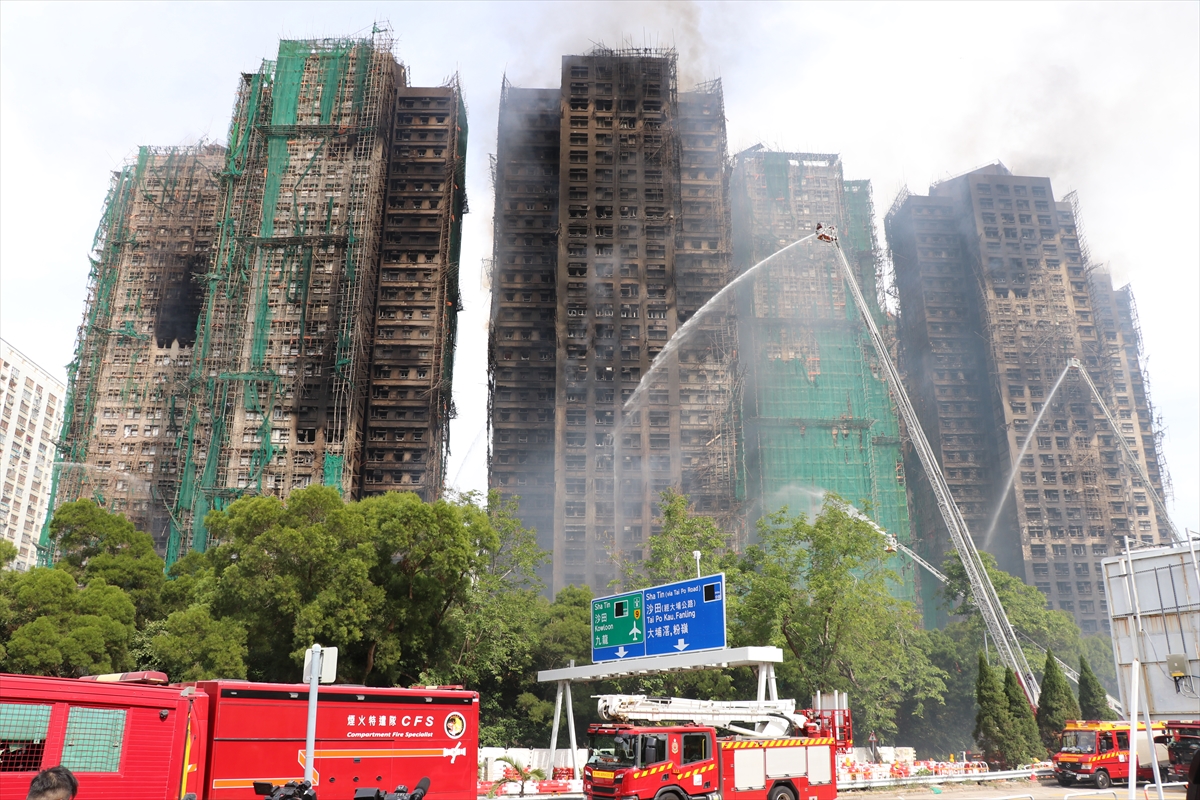 Hong Kong'da sitede çıkan yangında 55 kişi öldü, 279 kişiden haber alınamıyor