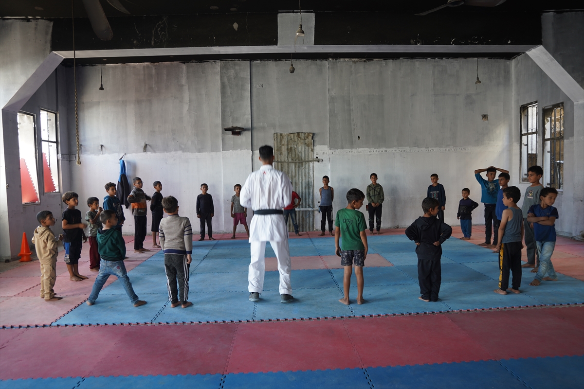 Gazze'de çocuklar, travmayı atmaya çalışıyor