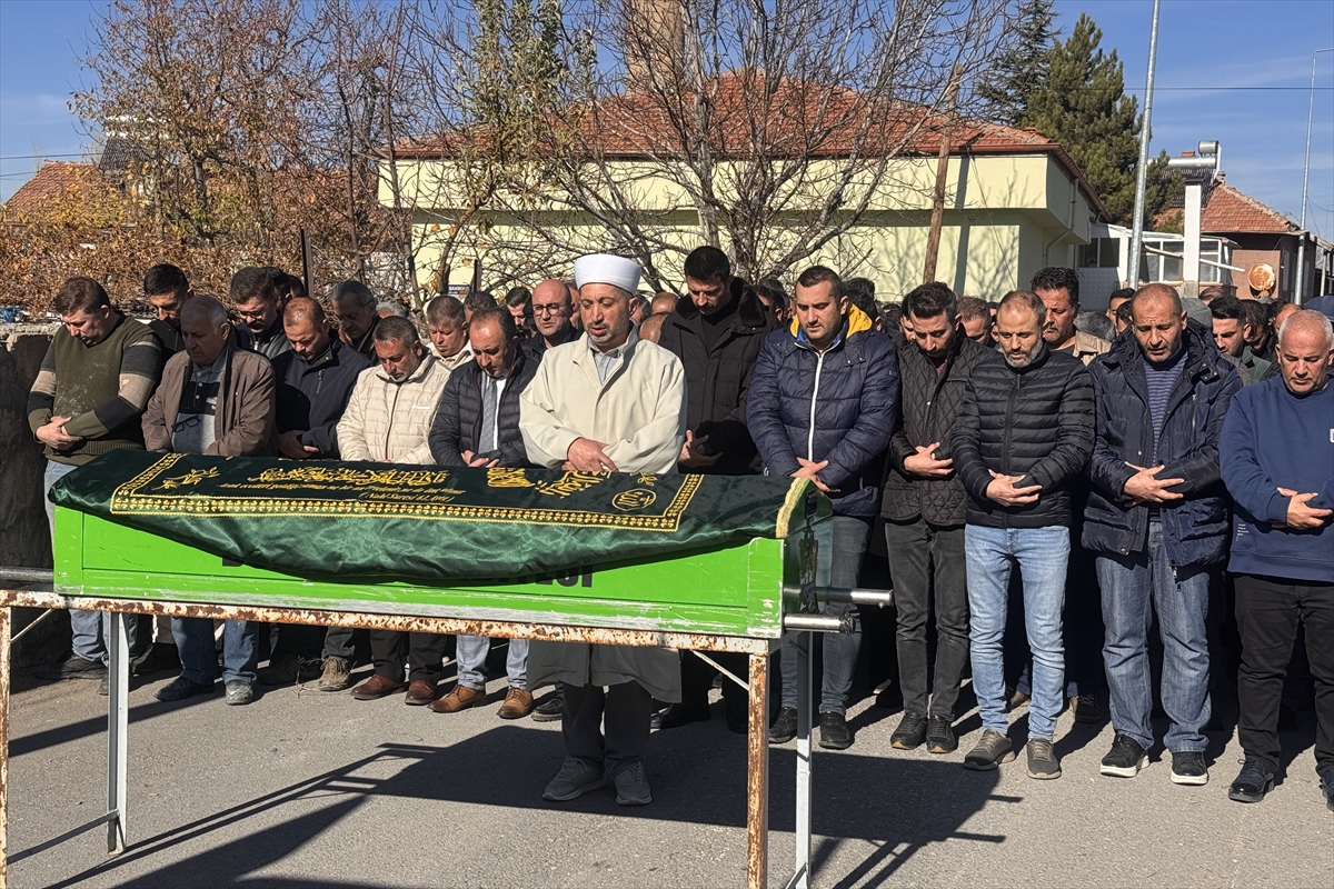 Kayseri'de okulda fenalaştıktan sonra ölen 2. sınıf öğrencisinin cenazesi defnedildi