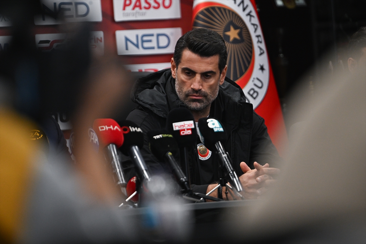 Futbolun doğasına aykırı olan her şey bence ceza almalı.