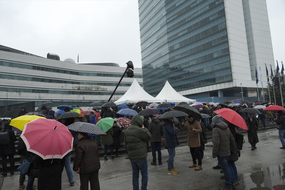 Bosna Hersek devlet televizyonu çalışanları eylem yaptı