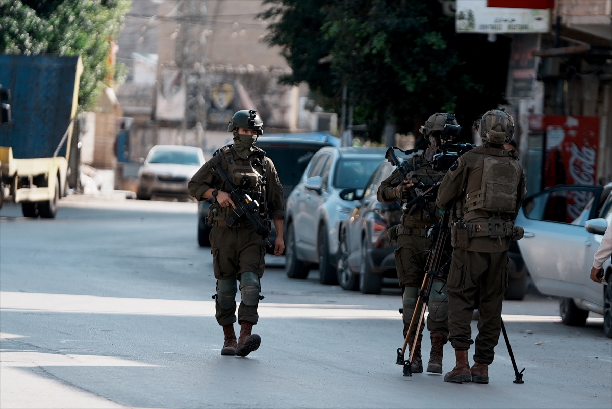 İsrail ordusunun, işgal altındaki Batı Şeria'nın Tubas kentine baskınları sürüyor
