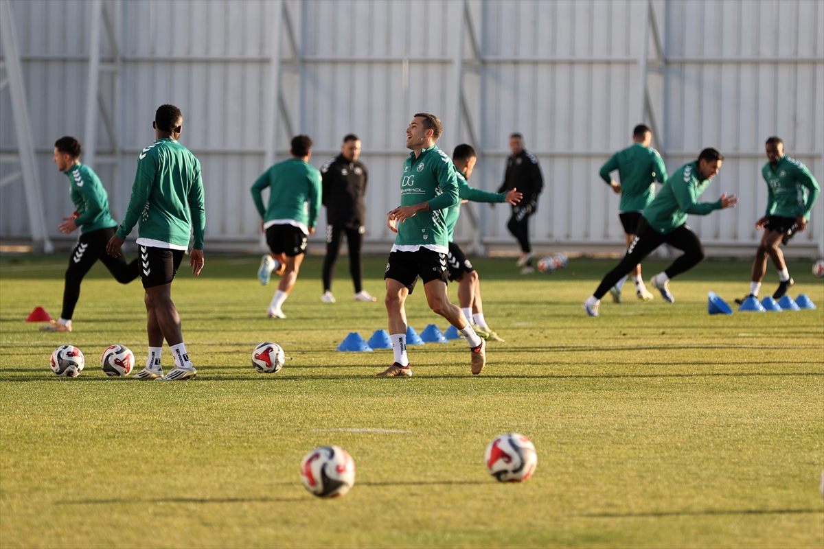 Konyaspor'da Trabzonspor maçı hazırlıkları sürüyor