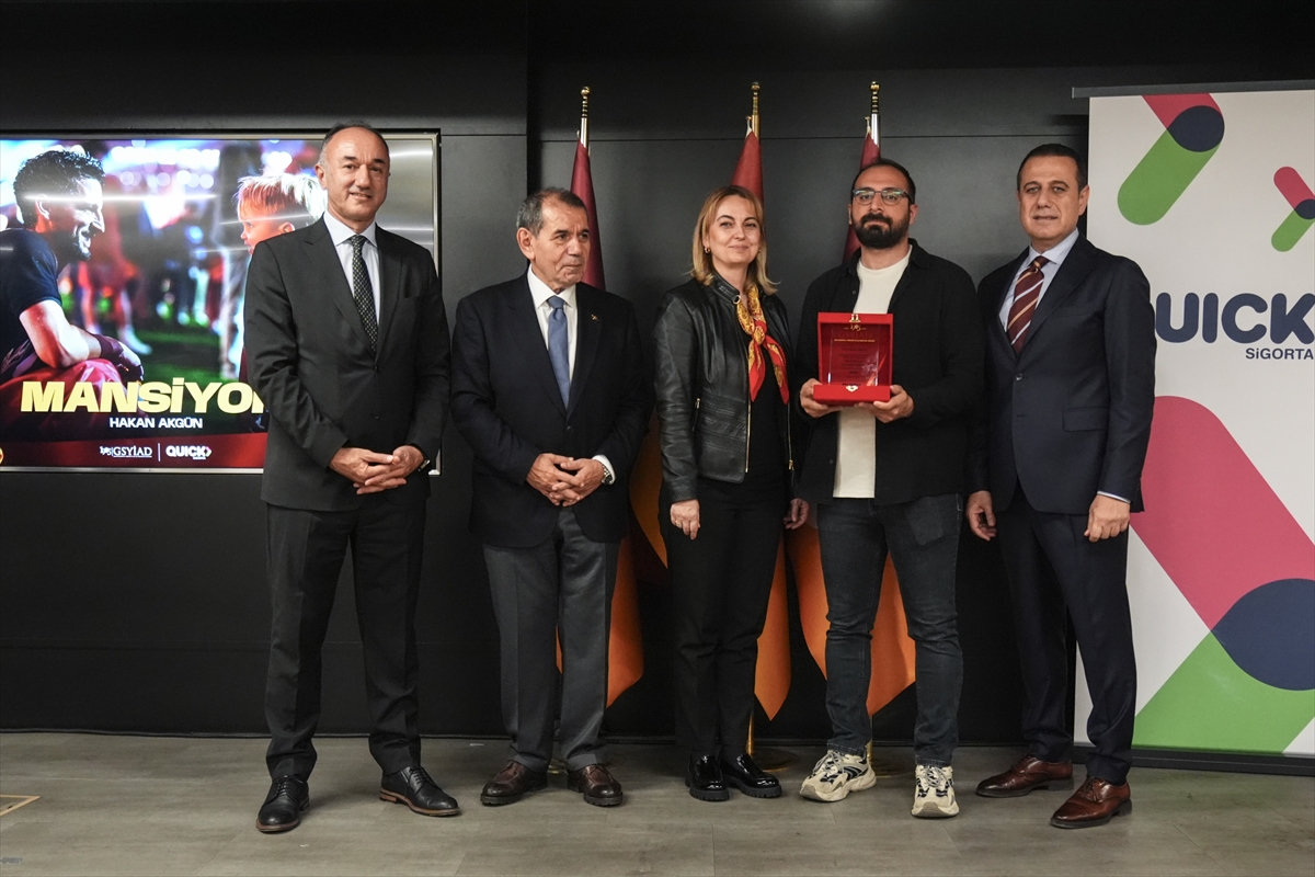 "İsmail Sarıkaya Sarı Kırmızı Kareler" fotoğraf yarışmasının ödül töreni yapıldı