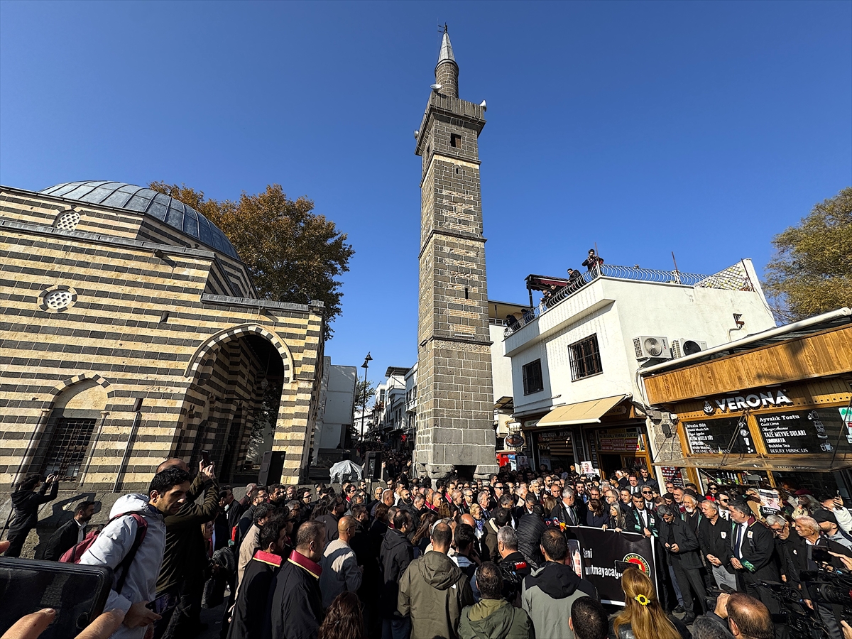 Eski Diyarbakır Baro Başkanı Tahir Elçi anıldı