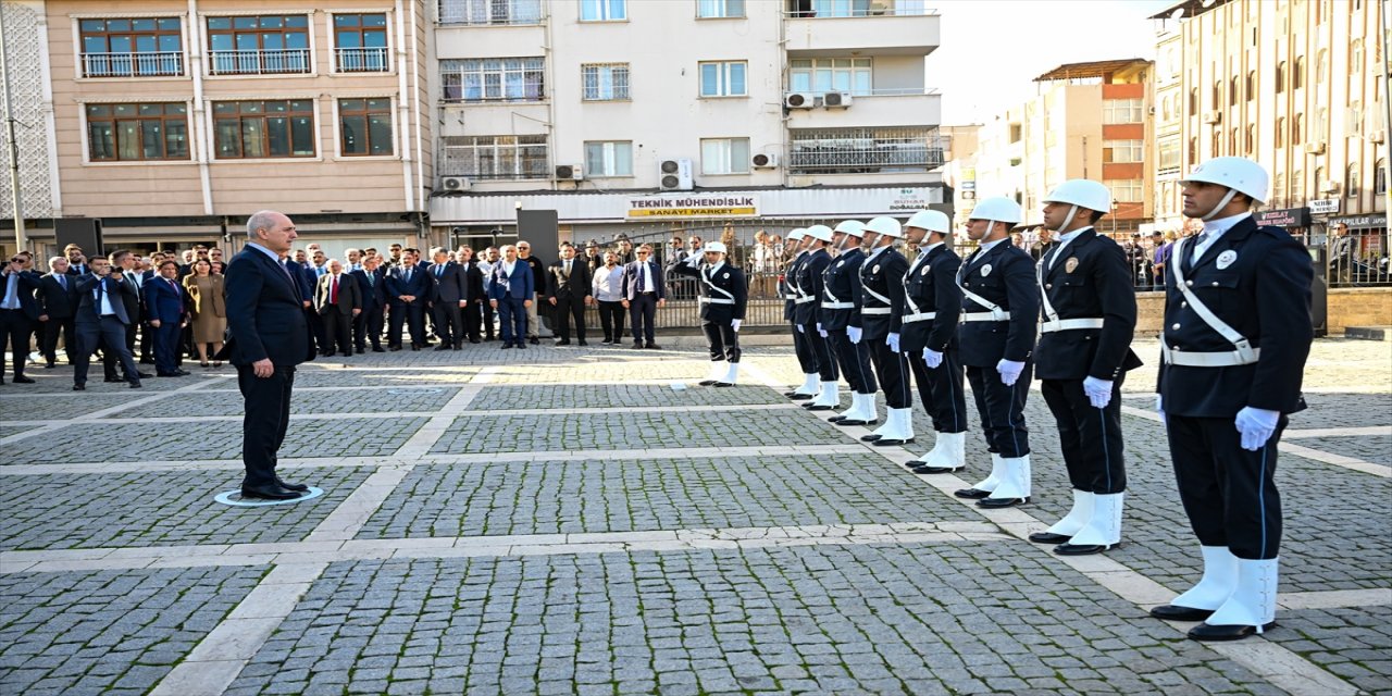 TBMM Başkanı Numan Kurtulmuş Adana’da Valiliği Ziyaret Etti.