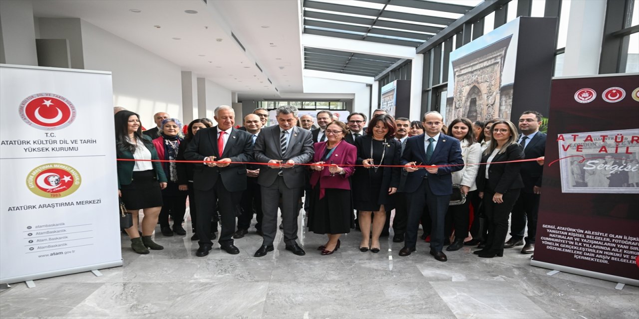 “Atatürk ve Aile Sergisi” Açıldı: Atatürk’ün Aileye Verdiği Değer Belgeler ve Fotoğraflarla Anlatılıyor