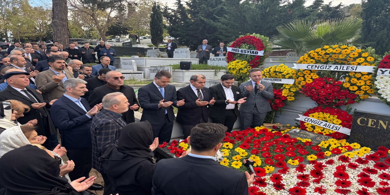 Galatasaray’ın Eski Başkanı Mustafa Cengiz Vefatının Dördüncü Yılında Kabri Başında Anıldı