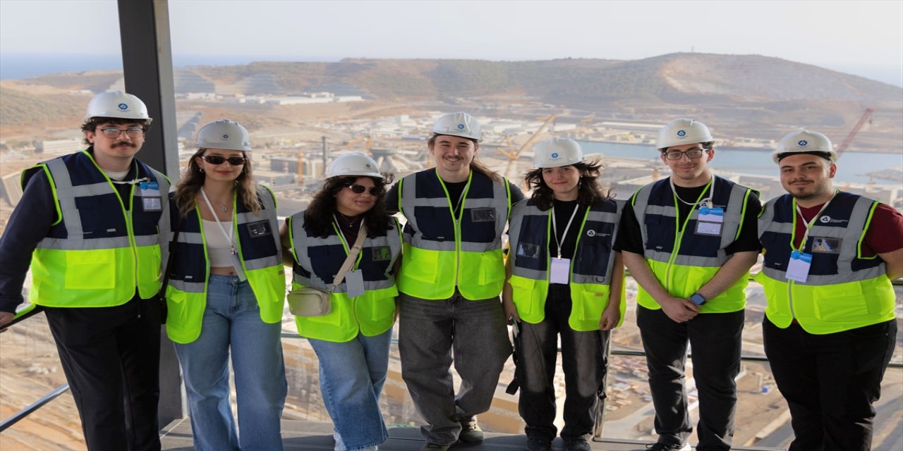 Hacettepe Üniversitesi öğrencileri Akkuyu NGS sahasını ziyaret ederek projeye dair teknik bilgiler aldı