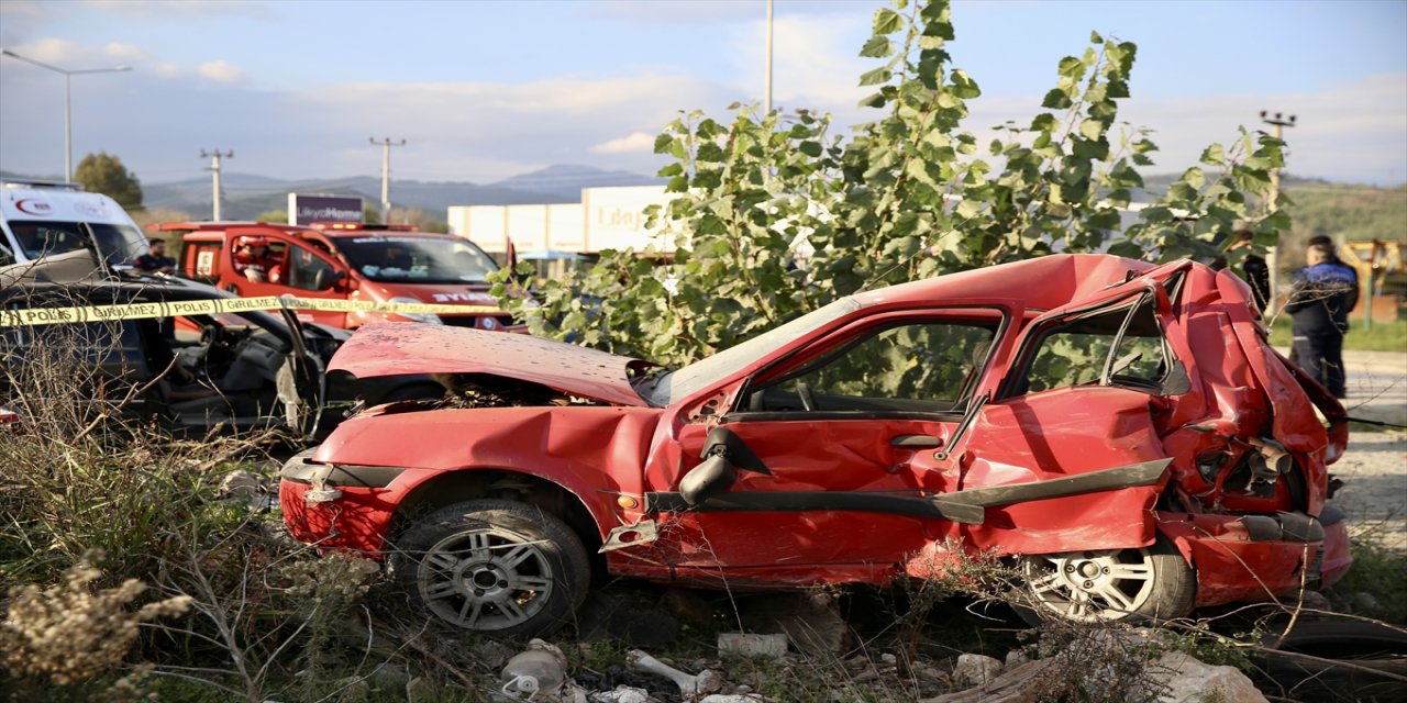 Muğla’da park halindeki araca çarpan otomobilin sürücüsü hayatını kaybetti