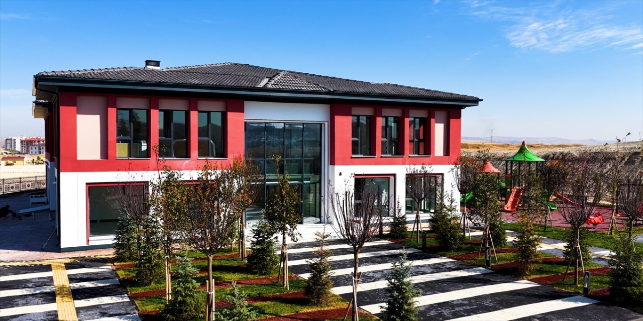 500 bin sosyal konut projesine 500 mahalle konağı