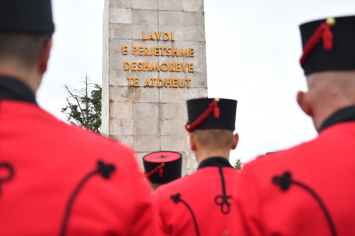 Arnavutluk'un faşizmden kurtuluşunun 81. yıl dönümü kutlandı