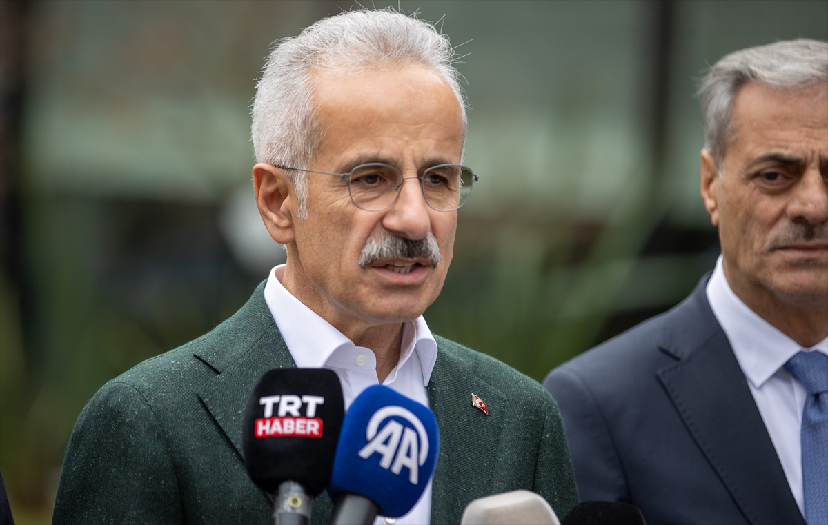 Bakan Uraloğlu'ndan "KAIROS" ve "VIRAT" gemileriyle ilgili açıklama