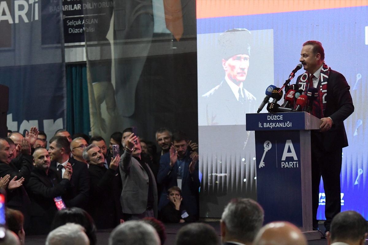 Biz Türk milletiyiz