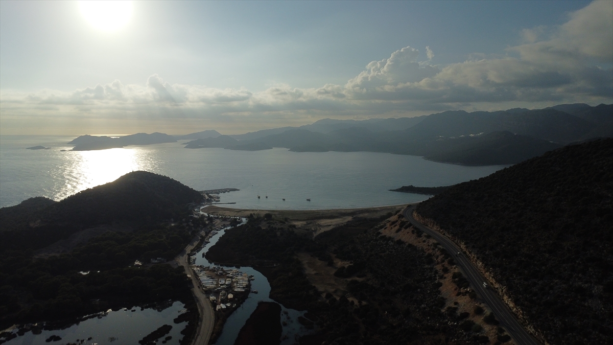 "Sakin şehir" Demre doğal ve tarihi güzellikleri bir arada görme şansı sunuyor