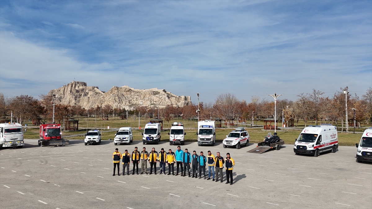 Van'da sağlık ekipleri çetin kış şartlarına hazır