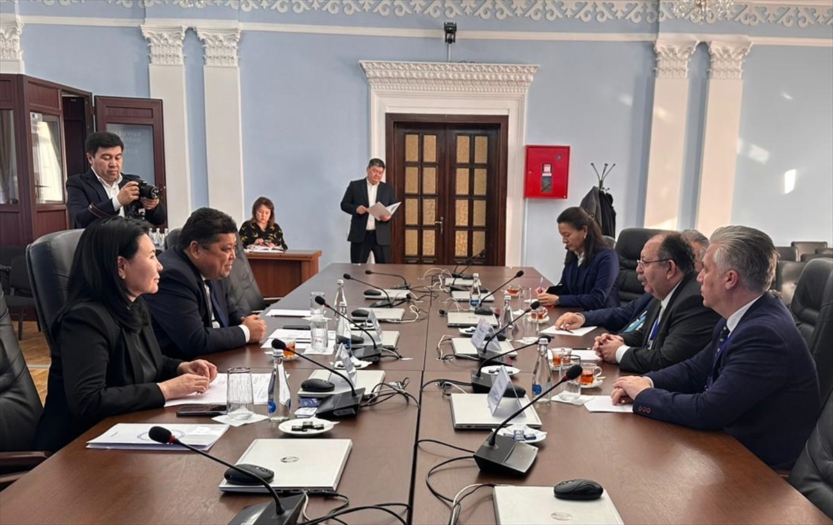 YSK heyeti, Kırgızistan'daki erken milletvekili seçimlerini gözlemci olarak takip etti