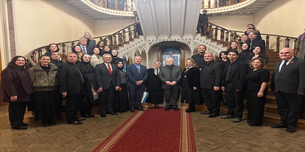 Usta sanatçılar “Ustalar ile Gönülden Gönüle” konserinde öğretmenlerle buluştu