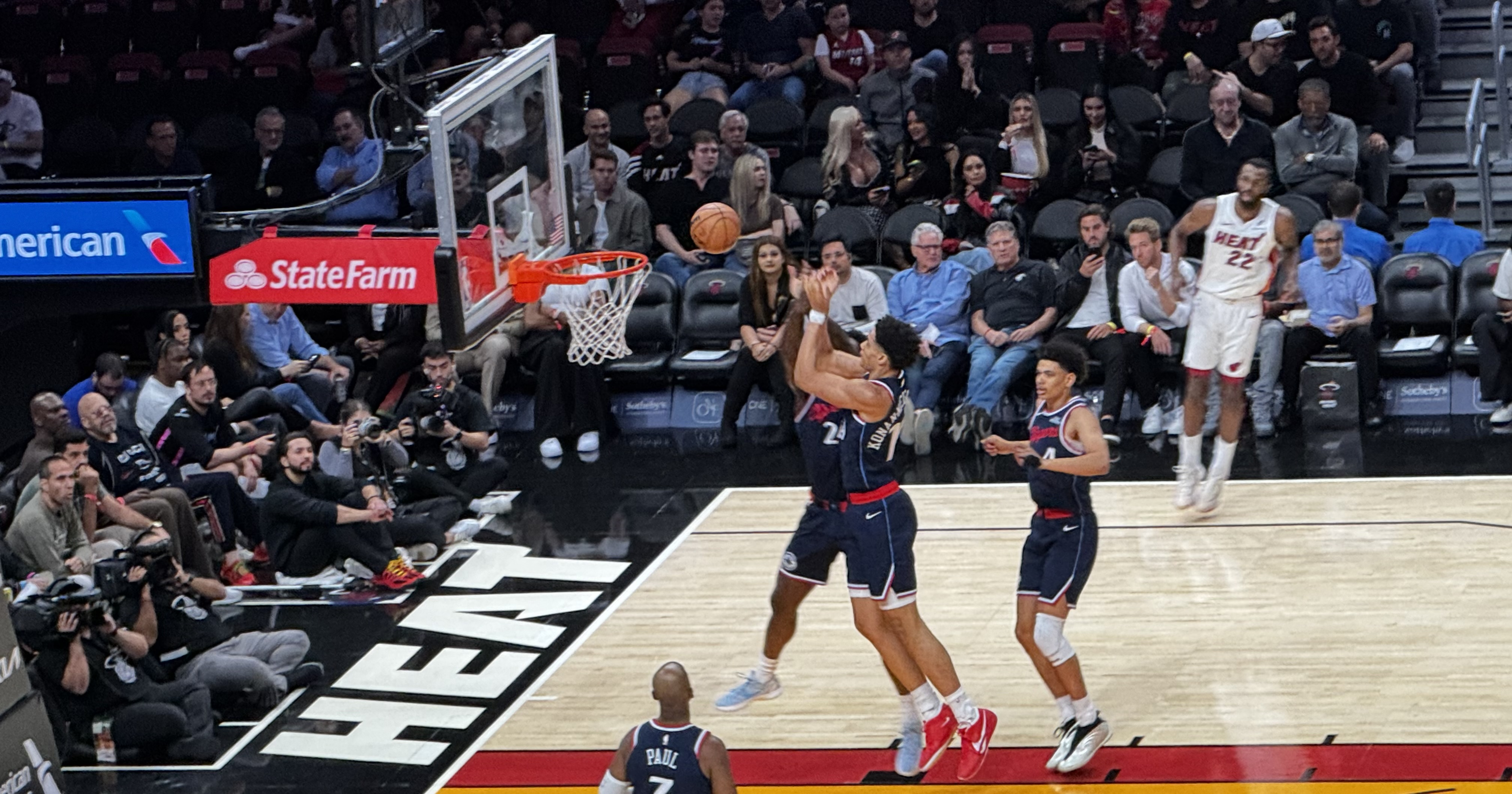 LA Clippers Miami Heat Deplasmanında Tutunamadı!