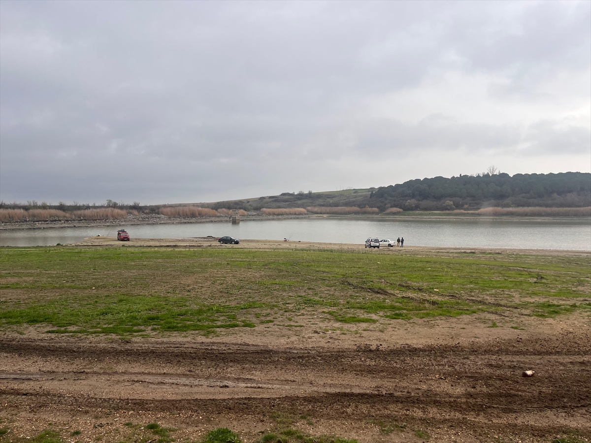 Kuraklık nedeniyle Hayrabolu Göleti'nde su seviyesi düştü
