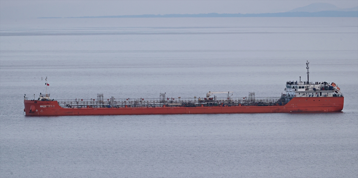 Karadeniz’de Saldırıya uğrayan "MIDVOLGA-2" isimli gemi Sinop açıklarına ulaştı