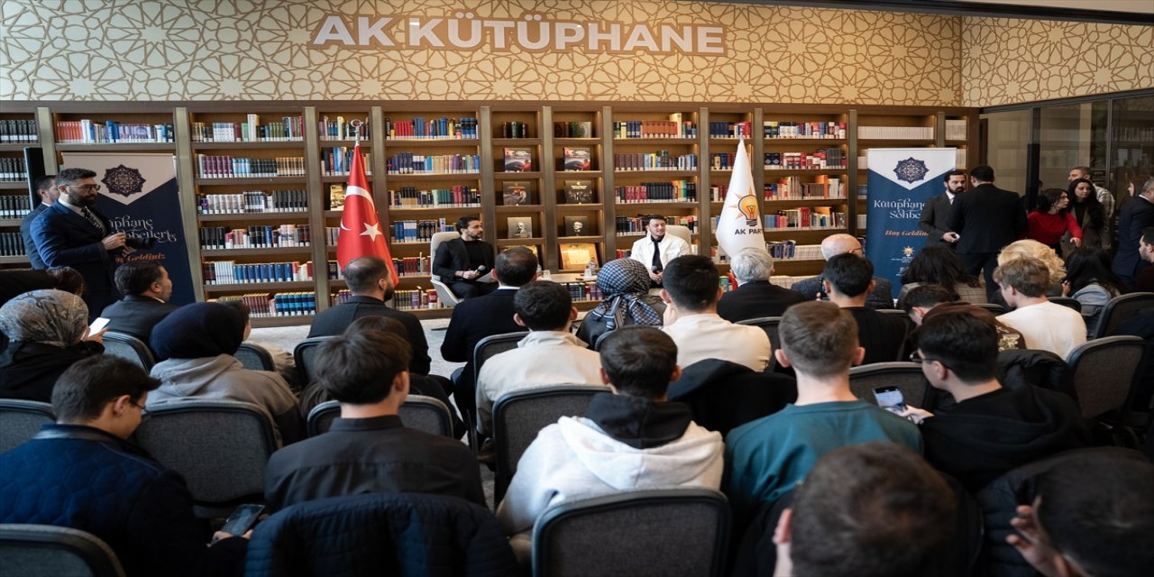 Mesut Özil, AK Parti Kütüphane Sohbetleri'nde Gençlerle Buluştu.