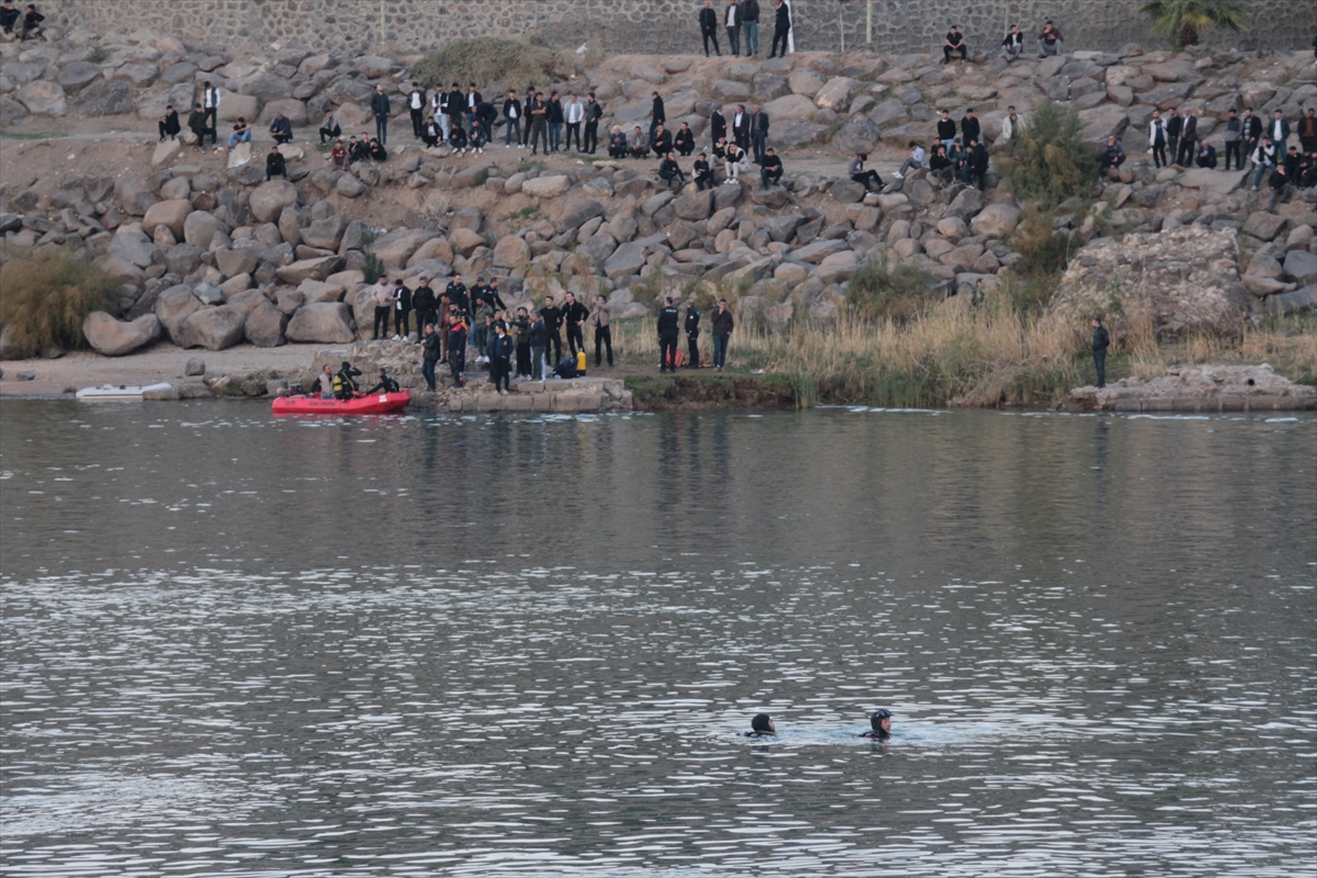 Şırnak'ta terliğini almak için Dicle Nehri'ne giren çocuk kayboldu