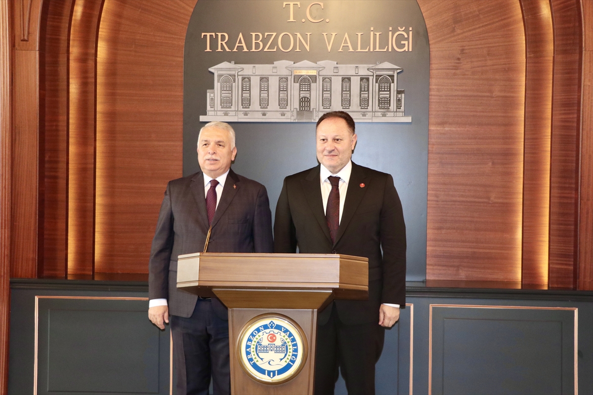 KKTC Cumhuriyet Meclisi Başkanı Öztürkler, Trabzon'da ziyaretlerde bulundu