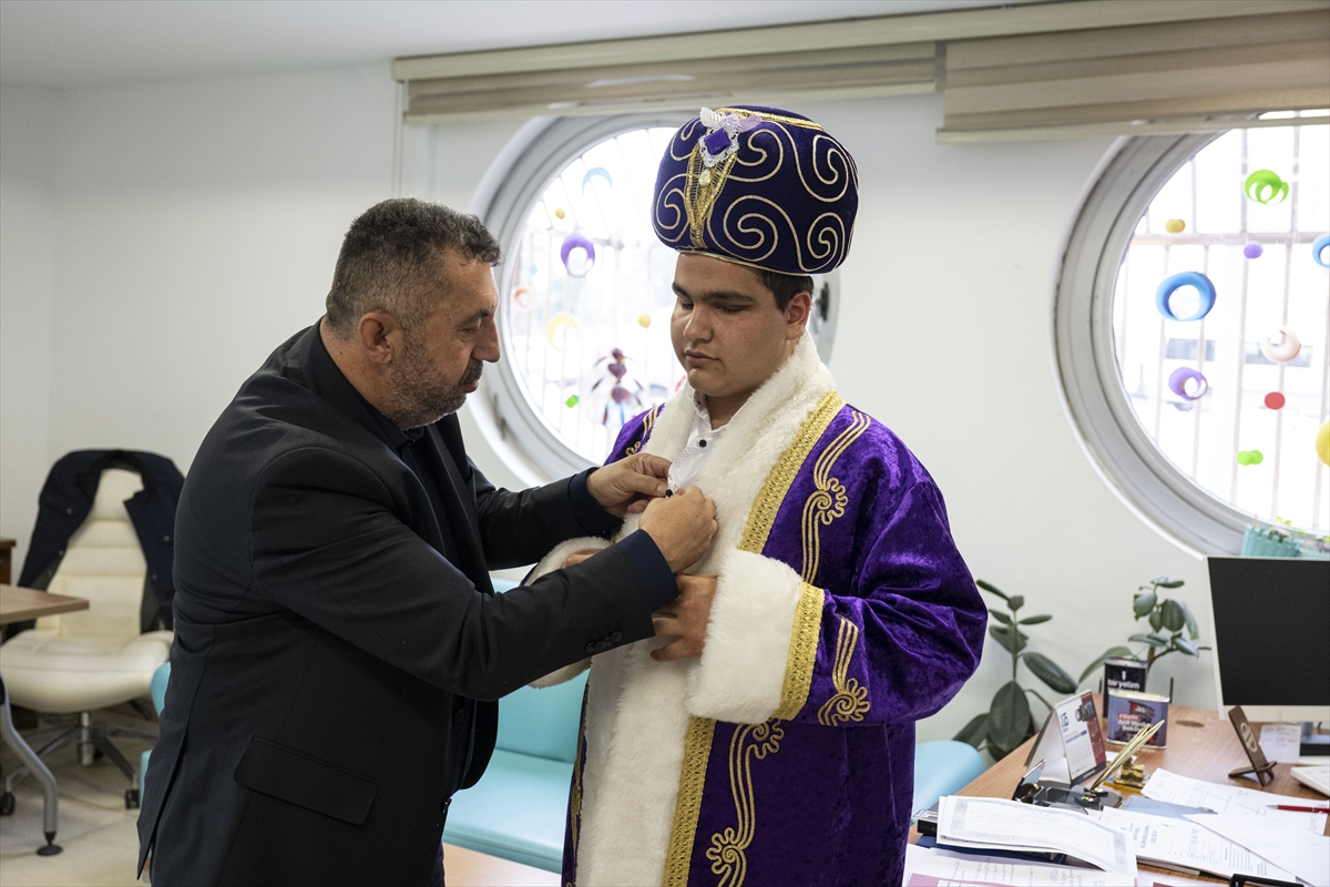 Görme engelli hafızlık öğrencileri meddahlık sanatıyla sosyal hayata katılıyor