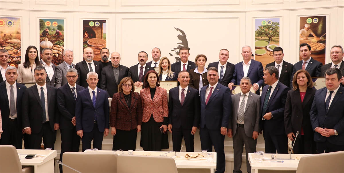 Gaziantep'te coğrafi tescil işareti alan ürünlere katkıda bulunanlara teşekkür belgesi verildi