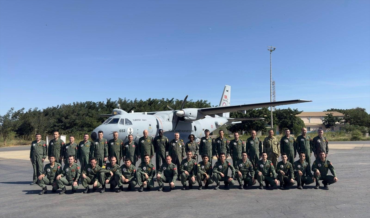 Deniz Kuvvetleri Komutanlığı personeli Senegal'de eğitim uçuşlarına başladı