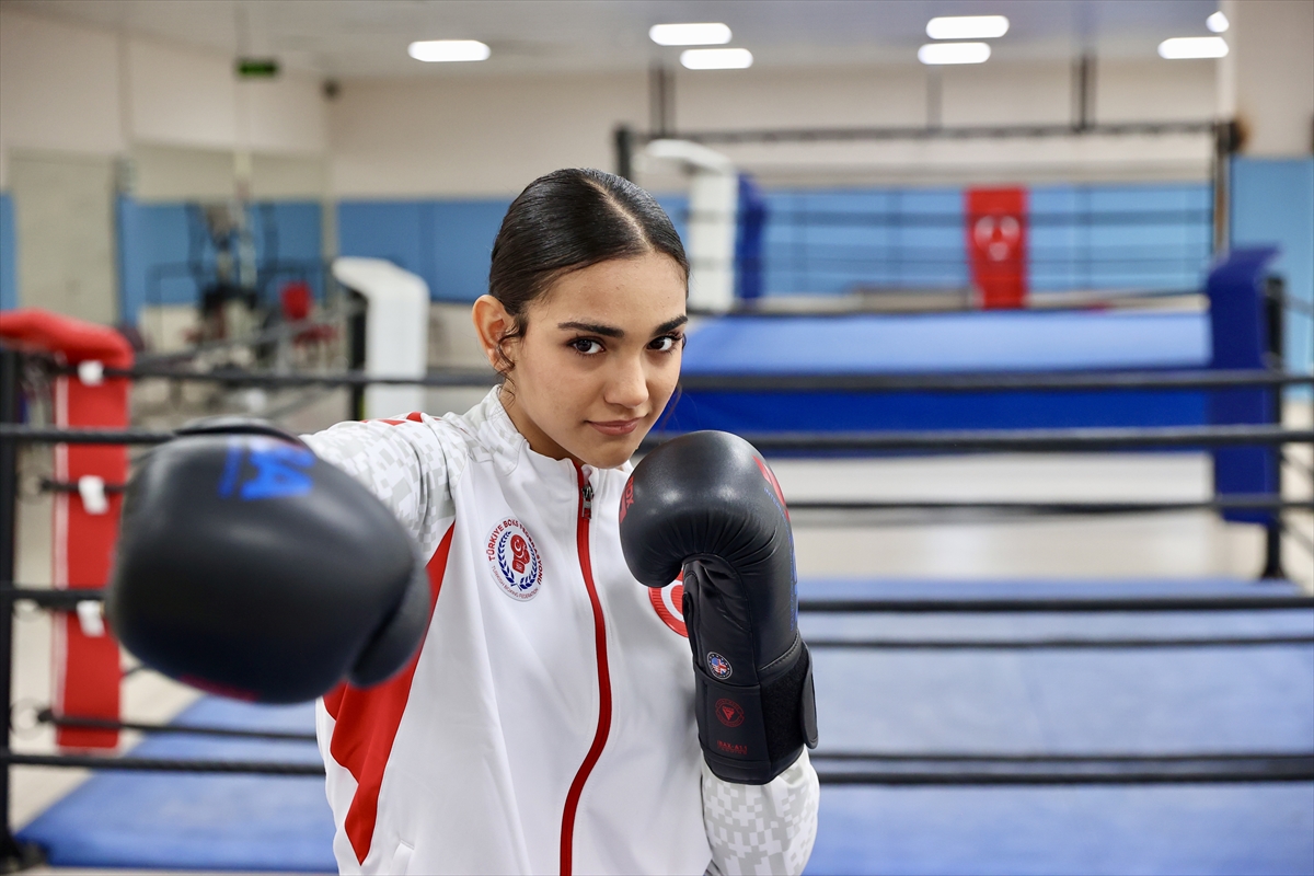 Milli boksör, Avrupa şampiyonu babasının olimpiyat hayalini gerçekleştirmek için çalışıyor
