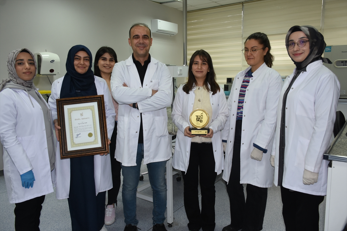 Aziz Sancar Ödülü, Prof. Dr. Suat Tekin'i gururlandırdı