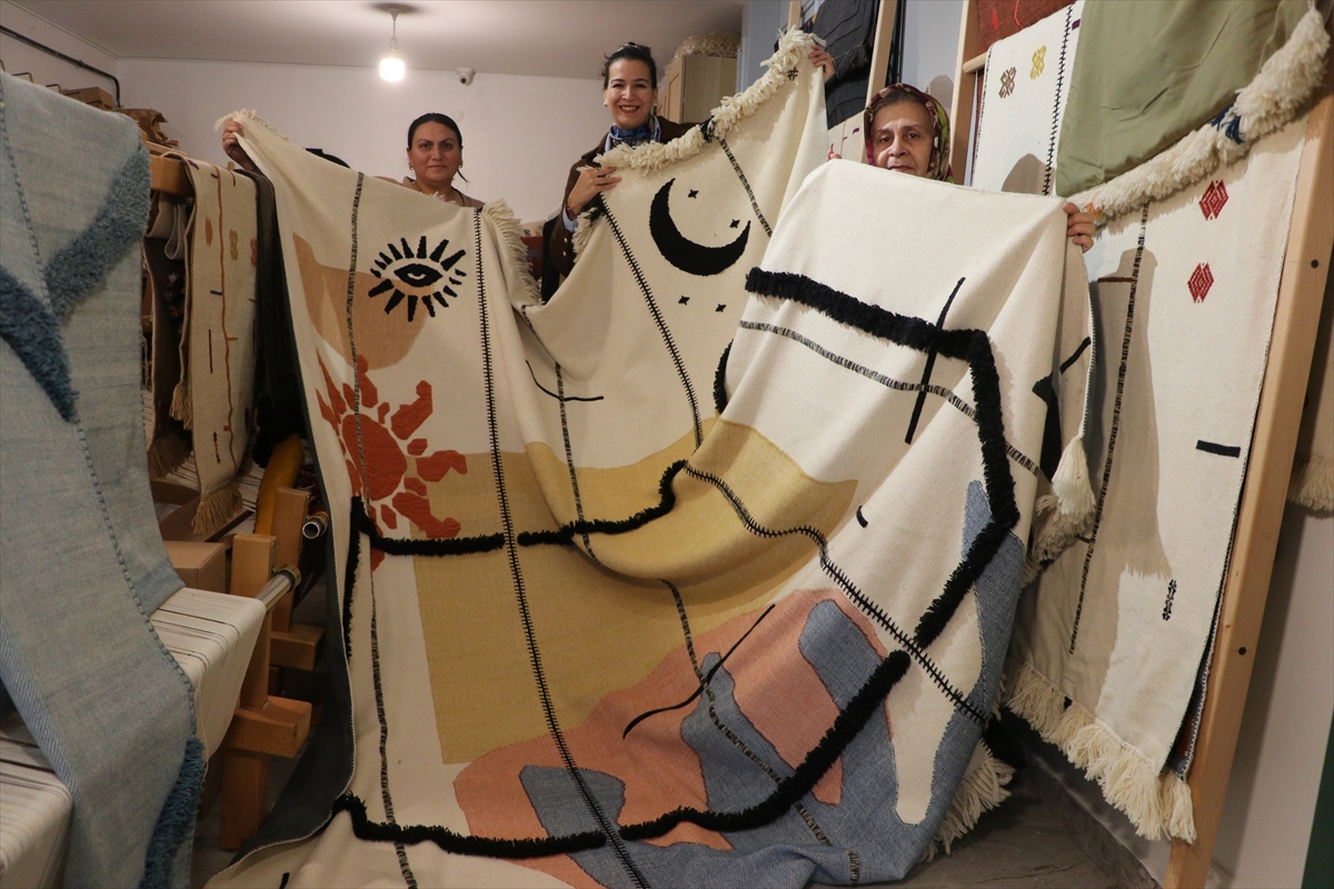 Tekirdağlı mimardan Karacakılavuz dokumasının dünyaya tanıtımına katkı