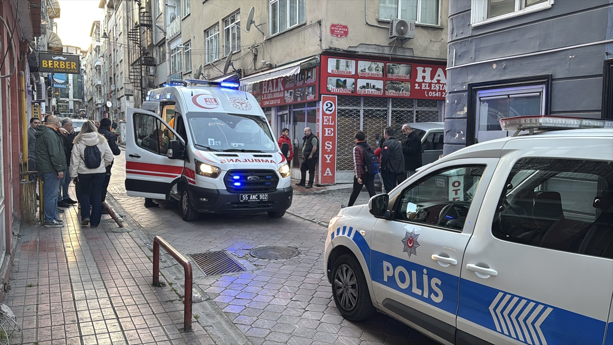Samsun'da çıkan bıçaklı kavgada 2 kişi yaralandı