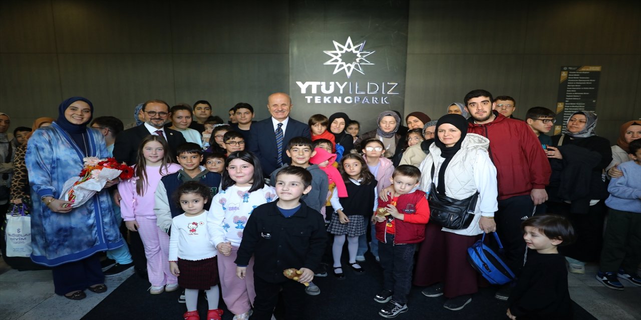 YÖK Başkanı Özvar, Dünya Engelliler Günü’nde otizmli öğrencilerle YTÜ’de buluştu