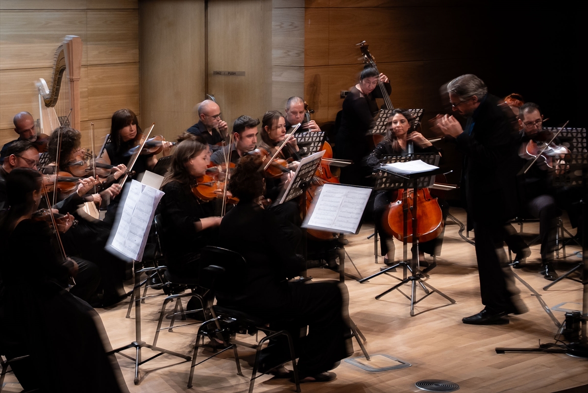 Sanatçılar Eryılmaz ve Keskin, CSO Ada Ankara'da sahne aldı