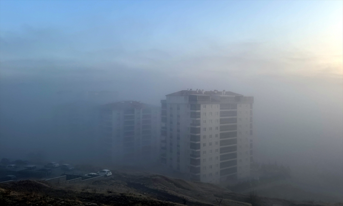 43 şehrin etkilendiği "Kilit kavşak" Kırıkkale'de sis etkili oldu