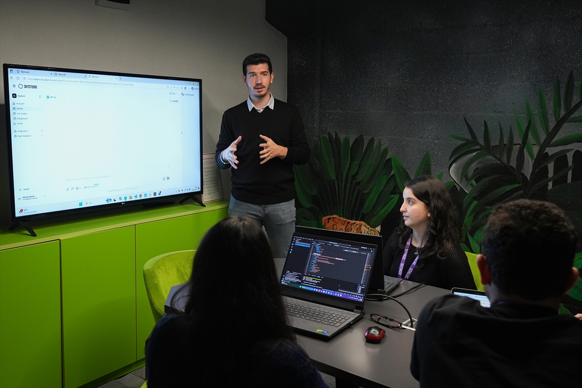 Genç girişimciler, firmalara güven veren yapay zeka uygulamasıyla sınırları aştı