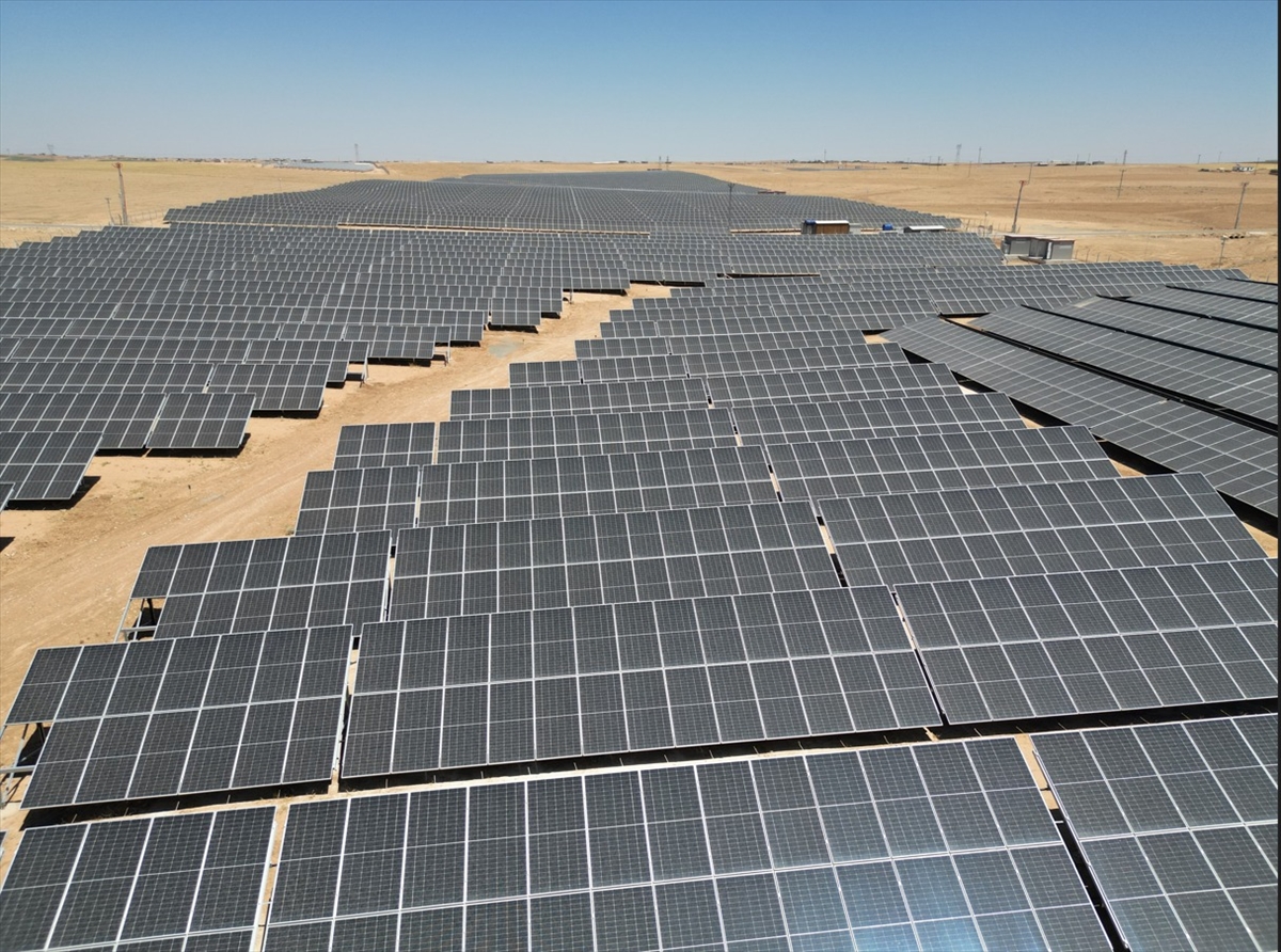 CW Enerji Şanlıurfa'da arazi GES kurulumu gerçekleştirdi