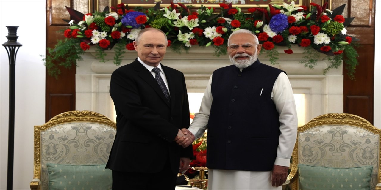 Putin ve Modi, Yeni Delhi’de Ukrayna krizi ve ikili ilişkileri masaya yatırdı